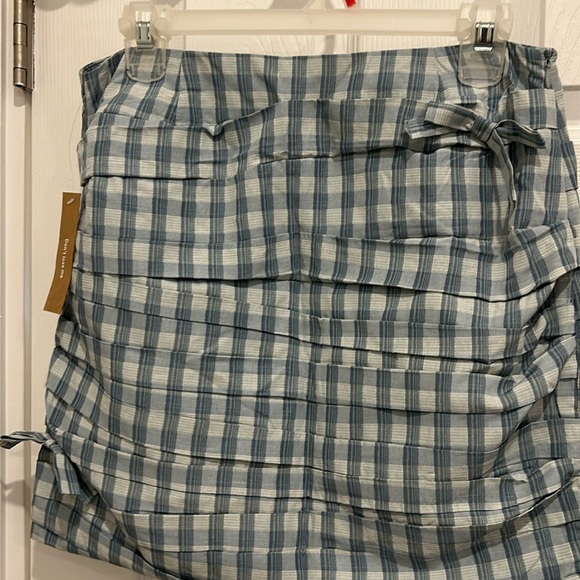 Medium Kourt Petra Mini Skirt - Picture 2 of 2